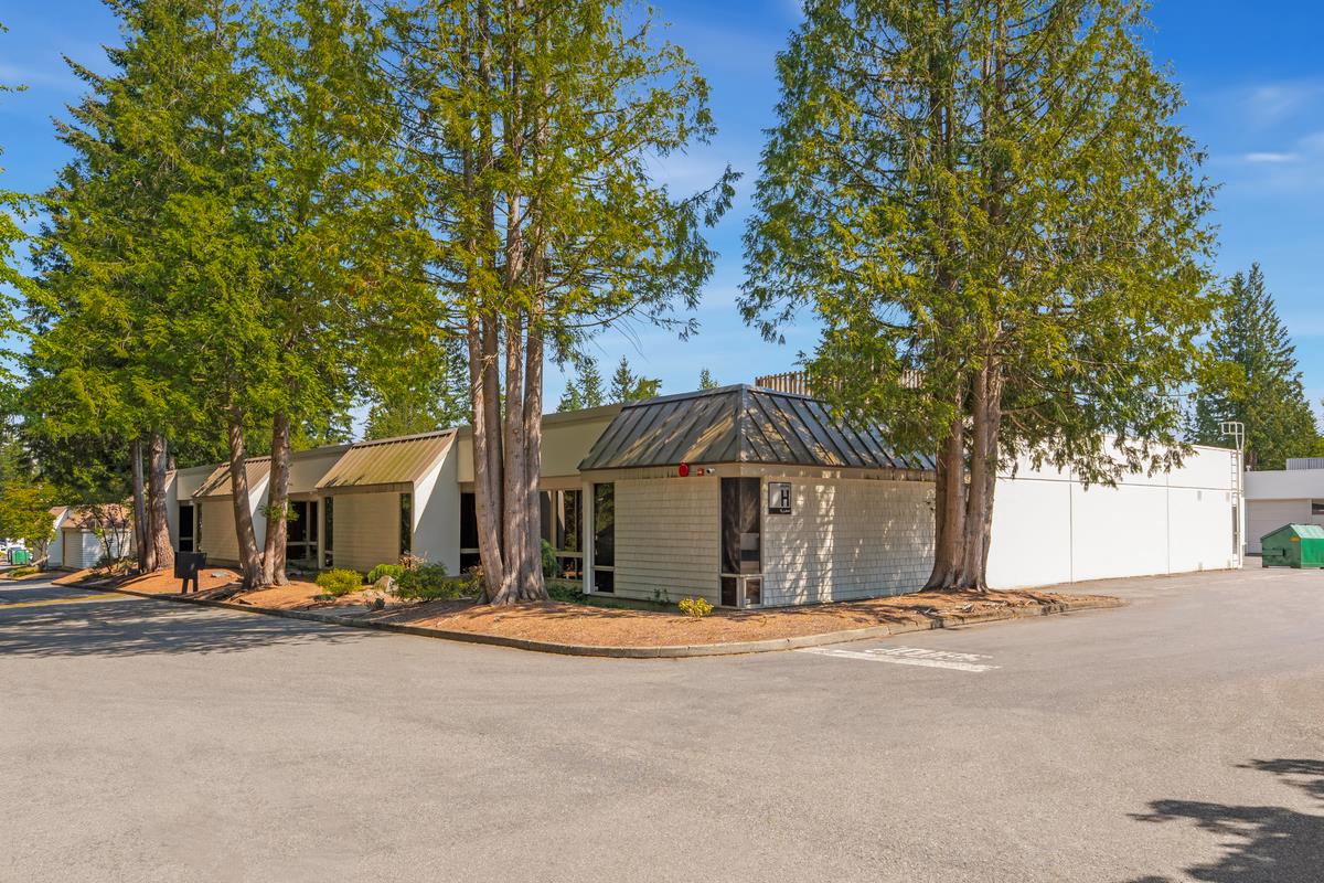 1,000 SF Storage Space in Redmond, WA Photo